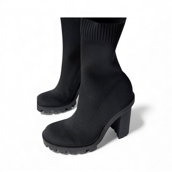 Zara Shoes - ZARA Black Chunky‎ Heel Knit Boots